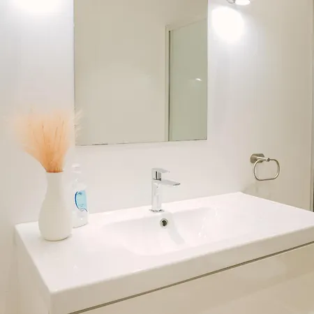 Lujoso Y Amplio Con Parking Incluido Apartamento *