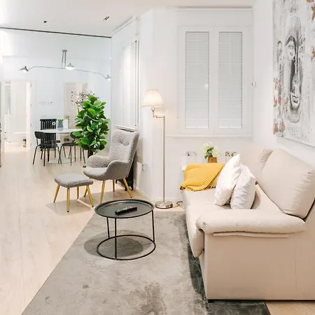 Lujoso Y Amplio Con Parking Incluido Apartment Leon