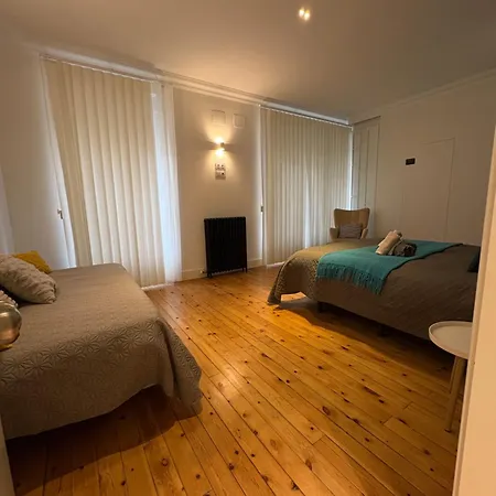 Carmen 6 By Aroom 레온