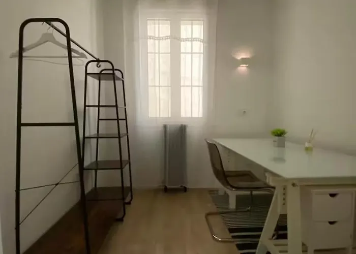 Carmen 6 By Aroom 레온